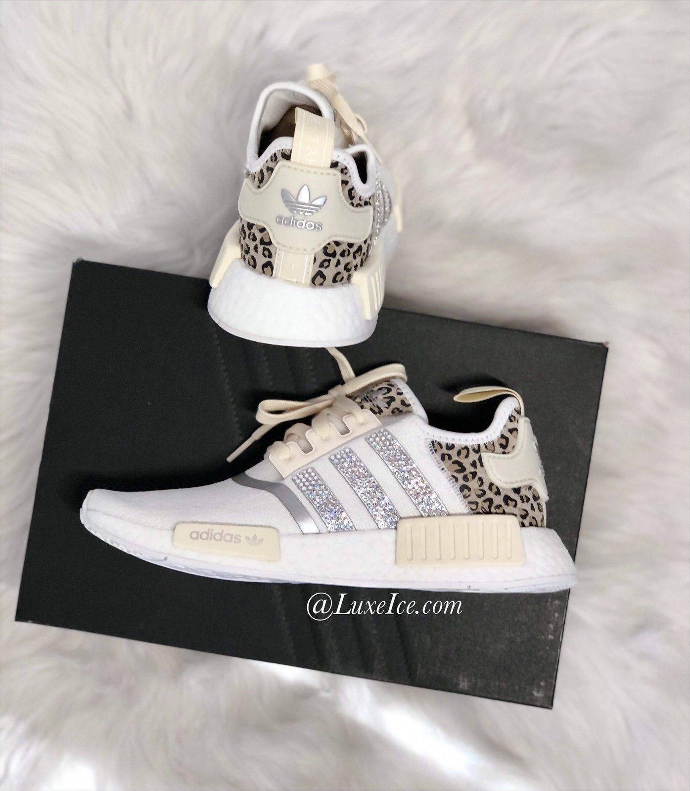 Women's adidas nmd r1 outlet casual shoes snake skin